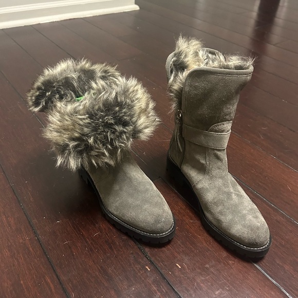 Sam Edelman Size 7. Gray suede , worn once. - Picture 4 of 5